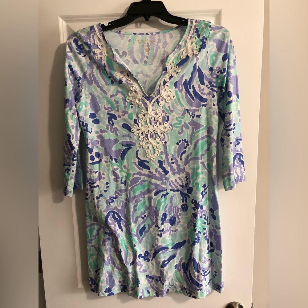 V-neck Lilly Pulitzer midi dress- quarter sleeves